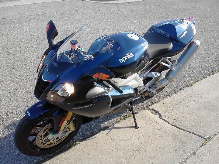 ultra rare 2009 aprilia rsv1000r with only 138 miles