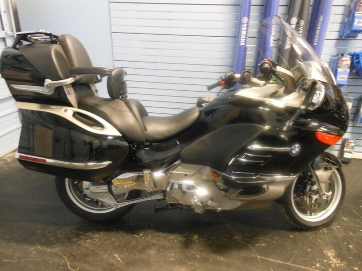 the ultimate touring machine the bmw k1200 lt this machine is spotless and has