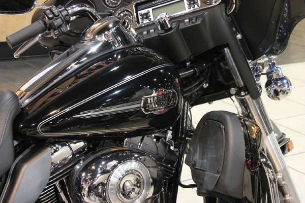 awesome motorcycle the 2012 harley ultra classic electra glide flhtcu provides