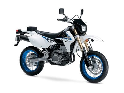 the suzuki dr z400sm is a street legal bike for serious dirt bike enthusiasts