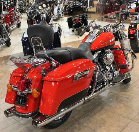 awesome motorcycle timeless boulevard cruiser style fully equipped for
