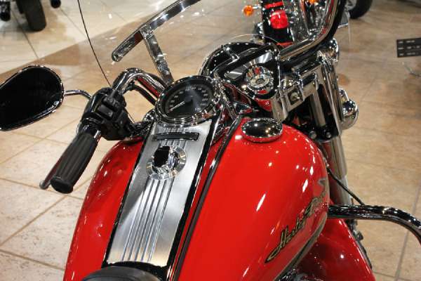 awesome motorcycle timeless boulevard cruiser style fully equipped for