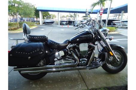 this is a beautiful 2002 yamaha roadstar silverado this bike is in great
