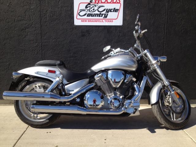 low miles super clean the most extreme production v twin cruiser