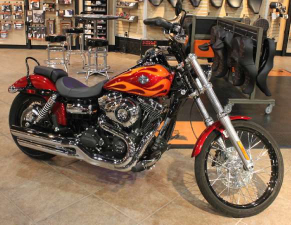 like new the 2012 harley davidson dyna wide glide fxdwg is full of classic