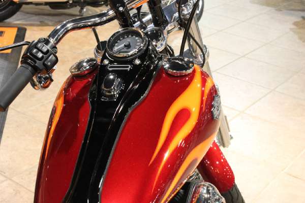 like new the 2012 harley davidson dyna wide glide fxdwg is full of classic