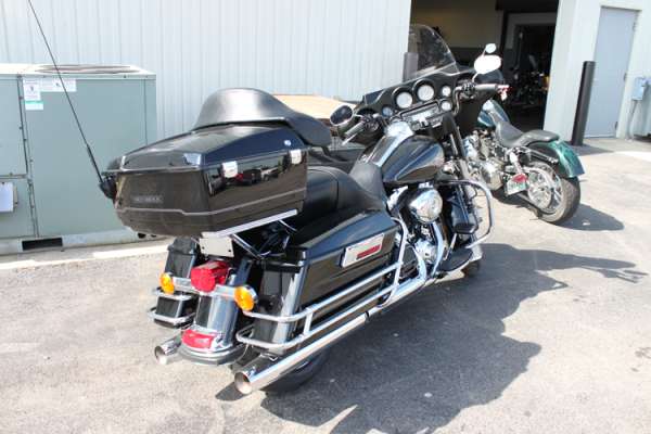 must see the 2011 harley davidson touring electra glide classic flhtc is a