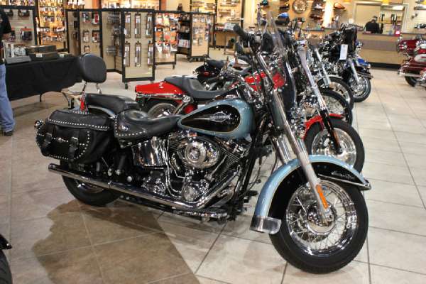 nice bikemodern softail comfort with a stable of touring