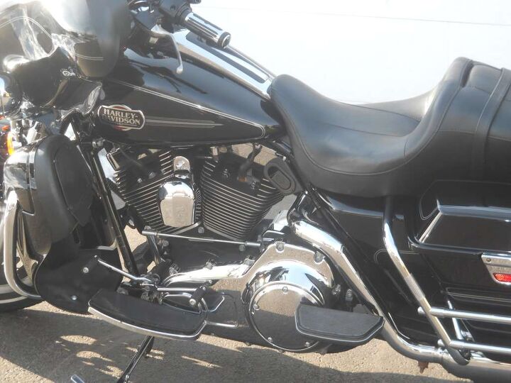 1 owner abs security vivid black this bike is fuel