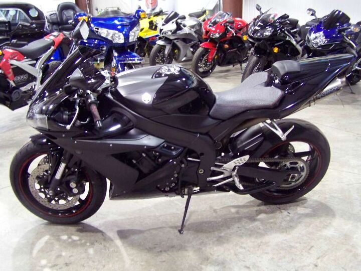 06 R1 White 2006 Yamaha YZF-R1 For Sale | Motorcycle Classifieds | Motorcycle.com