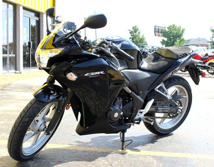 cbr250r an affordable entry into the sport of motorcycling