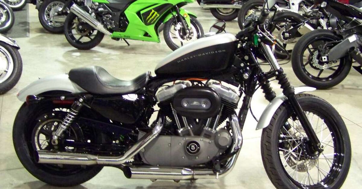 Harley-Davidson XL 1200N Sportster Nightster - Occasion-Motorräder Harley-Davidson XL 1200N Sportster Nightster - Occasion-Motorräder