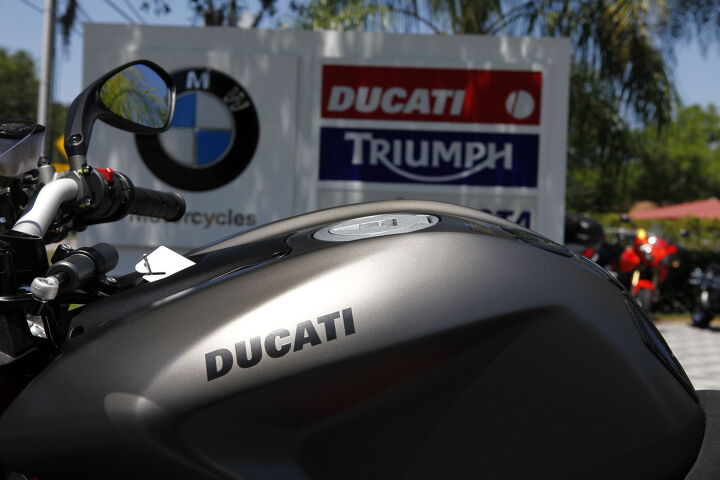 2012 ducati streetfighter 1098s accessories bike