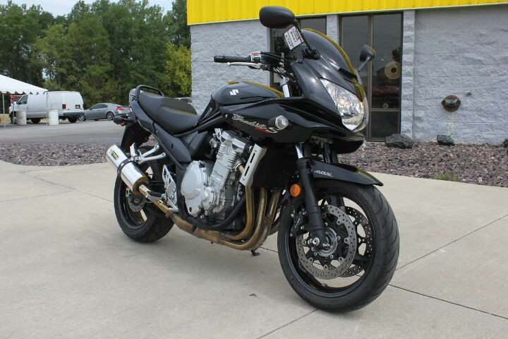 the suzuki bandit became a favorite of a wide range of riders worldwide by
