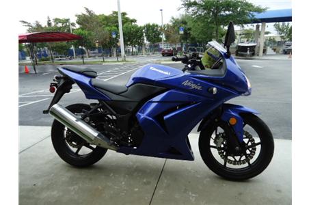 location pompano beach phone 954 785 4820 this is a beautiful blue