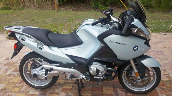 like new bmw r1200rt with full bag set up and highway pegs