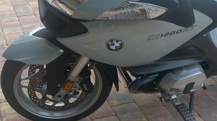 like new bmw r1200rt with full bag set up and highway pegs