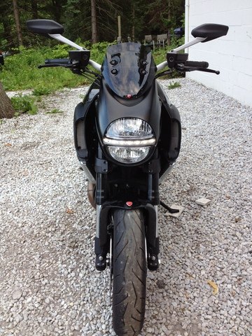 description this 2011 ducati diavel is in beautiful condition with