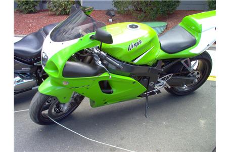 built to deliver performancefor years kawasaki ninja motorcycles have