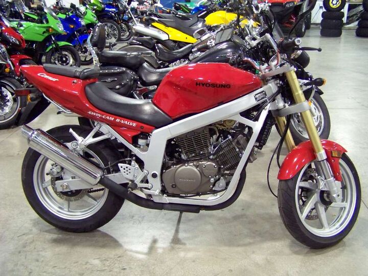 hyosung s lightweight naked 250cc street bike fantastic handling and only