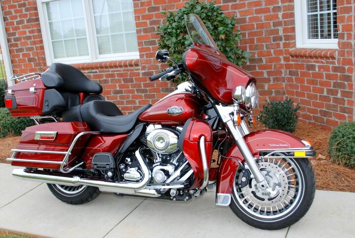 2009 harley davidson ultra classic red hot sunglo metallic excellent condition