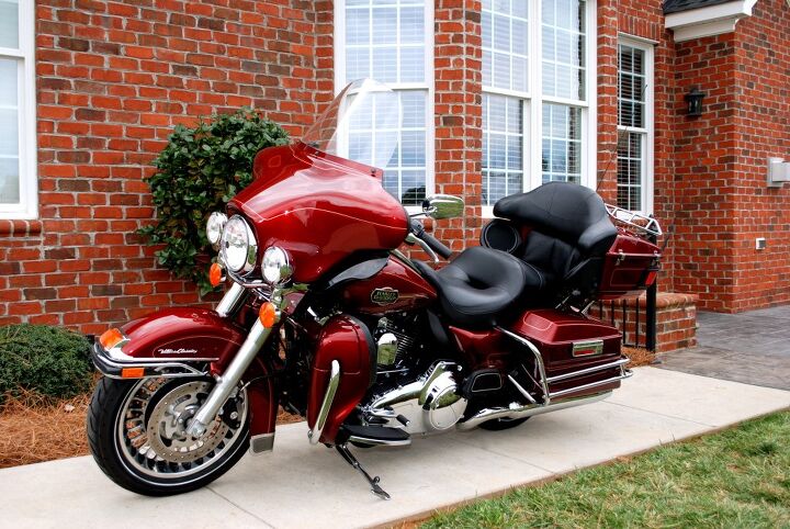 2009 harley davidson ultra classic red hot sunglo metallic excellent condition