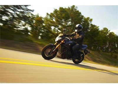 the perfect do it all sportbikethe fz8 is a do it all sport bike
