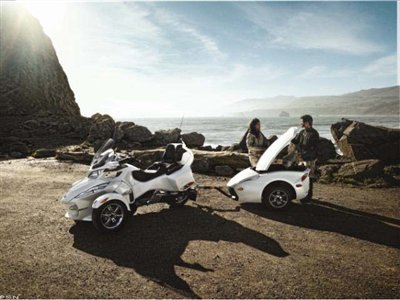 the spyder rt limited package offers all the standard spyder rt s features