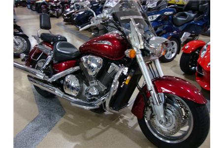 honda s biggest ever v twin cruiser finished in gleaming candy red it has a large
