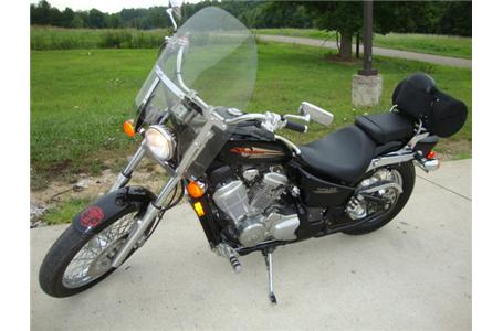 sleek mid sized cruiser coplimented with a large fork mounted shield and a