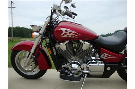 have some big bore cruiser fun on this vtx1800 it only has 4489 miles time