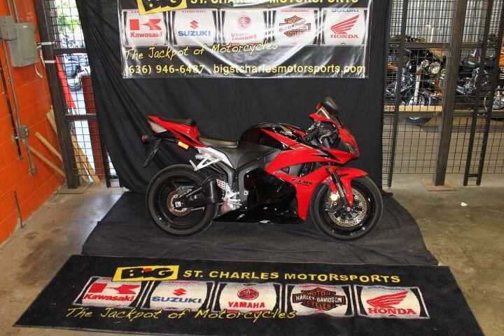 2009 cbr600like the bigger cbr1000rr the cbr600rr is proof of how