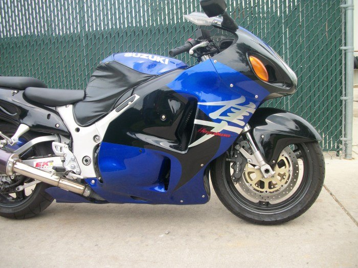 blue black hayabusa with 21355 miles call for details ready to sell