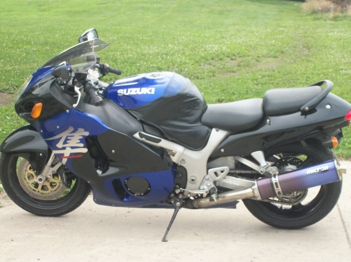 blue black hayabusa with 21355 miles call for details ready to sell