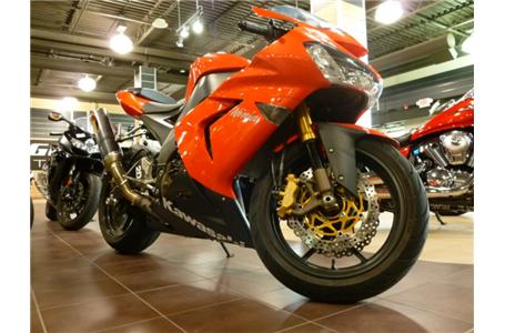 used zx 10r in orange this bike is in fantastic condition and runs awesome come