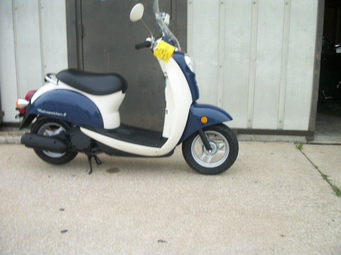 white blue 50 metropolitan with 424 miles call for details ready to sell