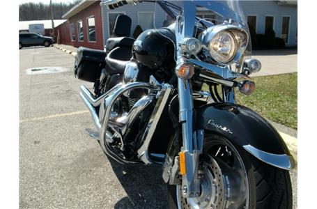 comes with windshield mustang seat light bar saddlebags backrest vance