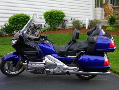 2002 Honda Goldwing 1832cc Illusion Blue Only 2600 Miles.