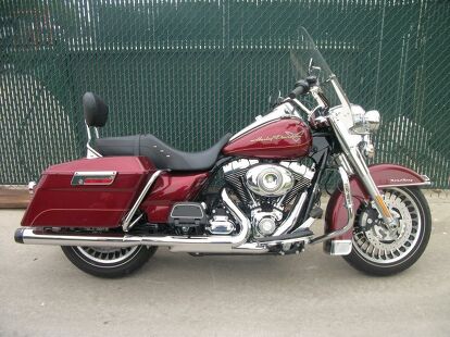 RED ROAD KING With 1520 Miles. Call for Details; Ready to Sell