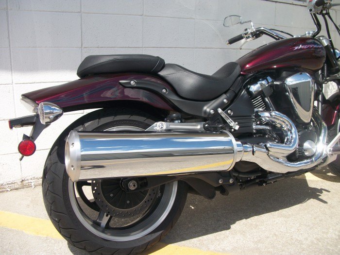 black cherry xvs1700 with 1195 miles call for details ready to sell