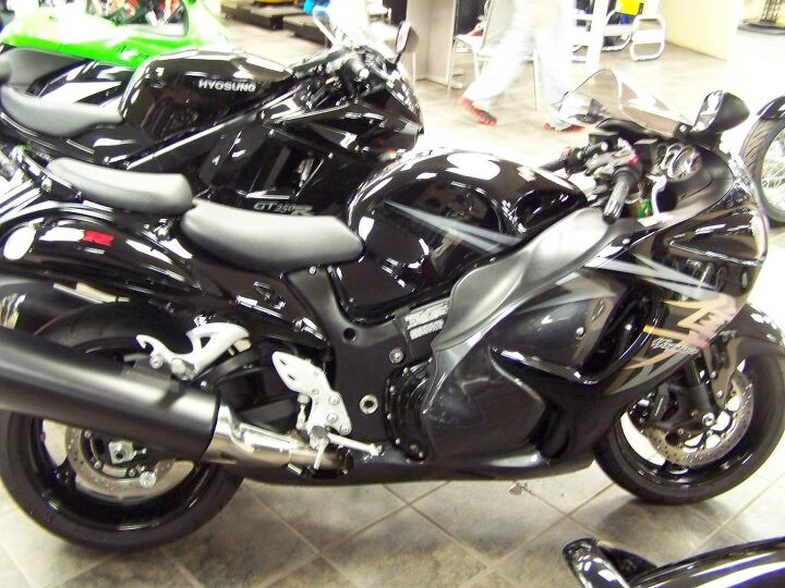 2009 hayabusa 1340cc fastest production bike with suzuki s race winning