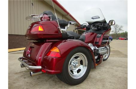only 14 452 miles outstanding 30th anniversary gold wing with a premium