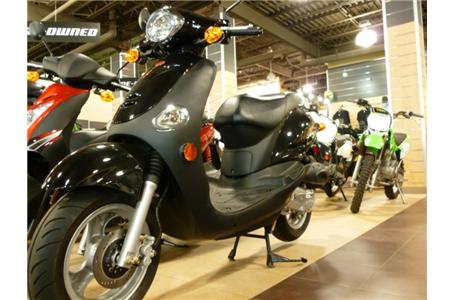 2009 kymco sting 50 in black excellent condition low use gets over 75 miles to