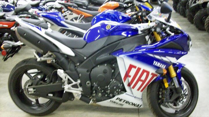 2010 yamaha yzf r1 le in stock call for our price rare bike