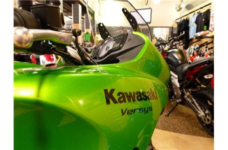 new 2009 kawasaki versys in green original msrp was 7099 sale price is good