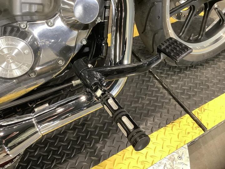 low miles aftermarket exhaust backrest passenger seat and foot pegs custom