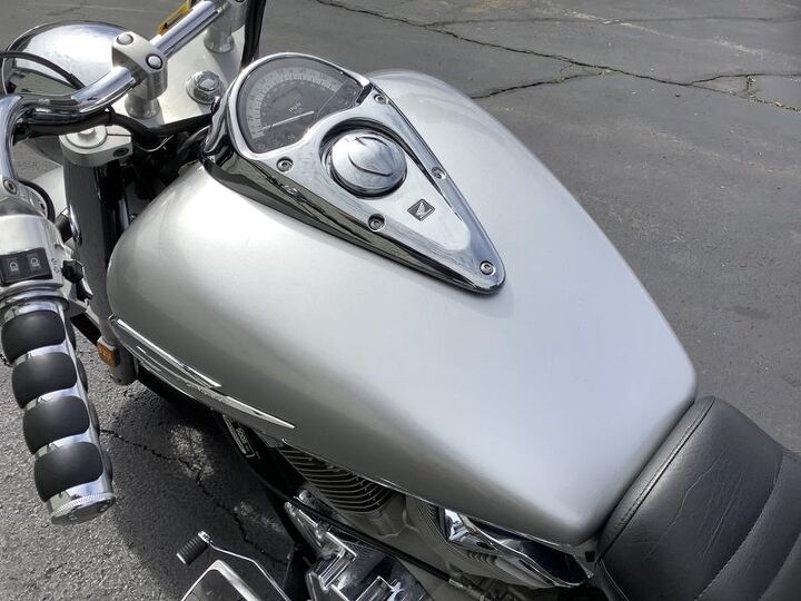 21st annual madness sale title states miles not actual vance and hines exhaust