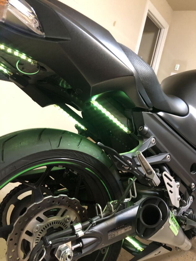 showroom condition kawisaki zx1400r abs
