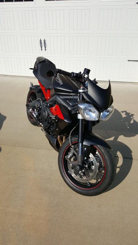 like new adult owned garage kept 2015 triumph street triple r abs