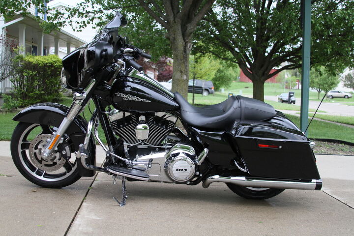like new street glide with low miles and stage 1 upgrade